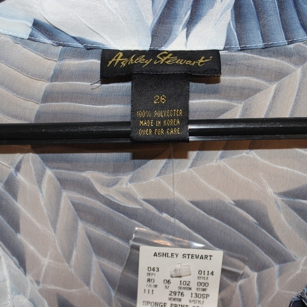 Ashley Stewart Sponge Print Crinkle Sheer Blouse - Picture 3 of 6